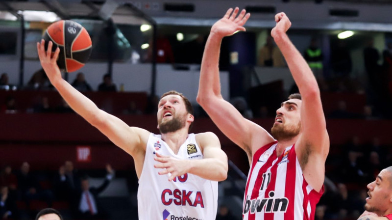 Jānis Strēlnieks un Nikola Milutinovs. Foto: EPA / Scanpix