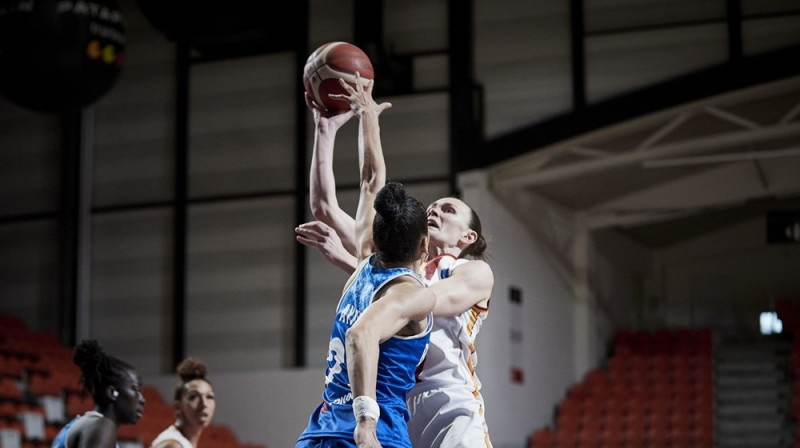 Anete Šteinberga 2021. gada 18. janvāra spēlē pret "Basket Landes". Foto: FIBA