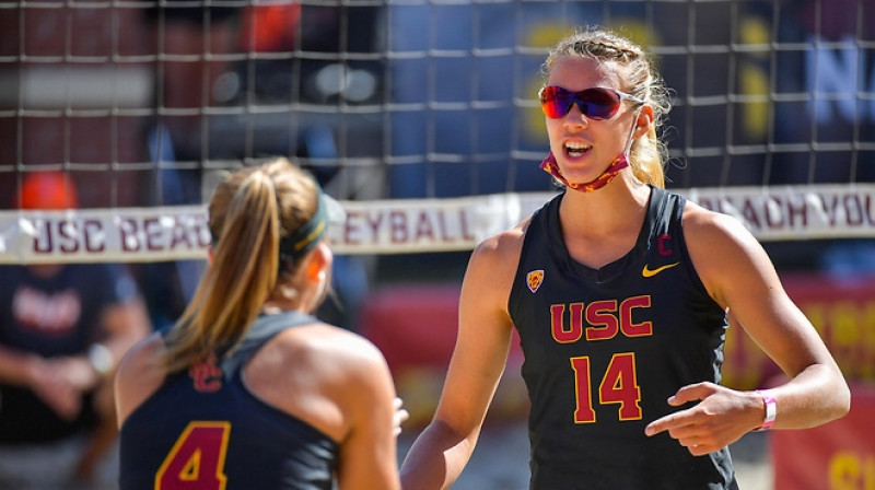 Semija Sleitere un Tīna Graudiņa. Foto: John McGillen / USC Athletics