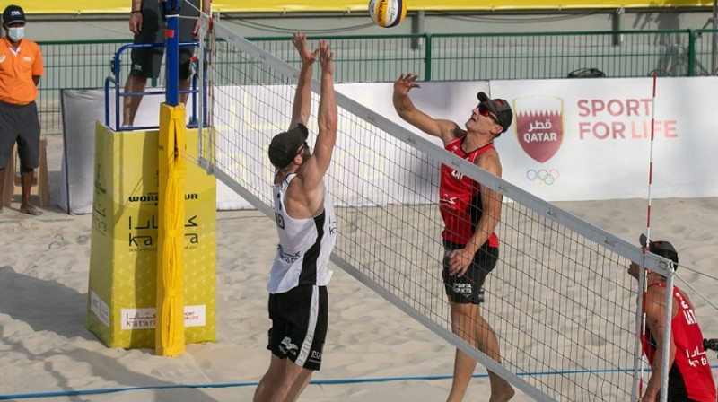 Mārtiņš Pļaviņš uzbrukumā. Foto: FIVB