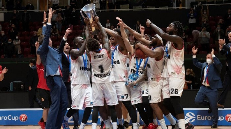 ''Monaco'' basketbolisti līksmo pēc triumfa finālā. Foto: Eurocup