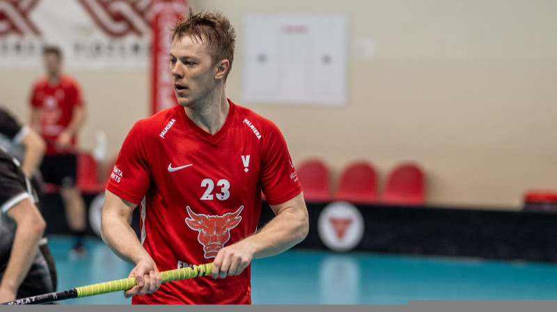 Gatis Liepiņš pirmajā mačā atzīmējās ar diviem vārtu guvumiem
Foto: Floorball.lv