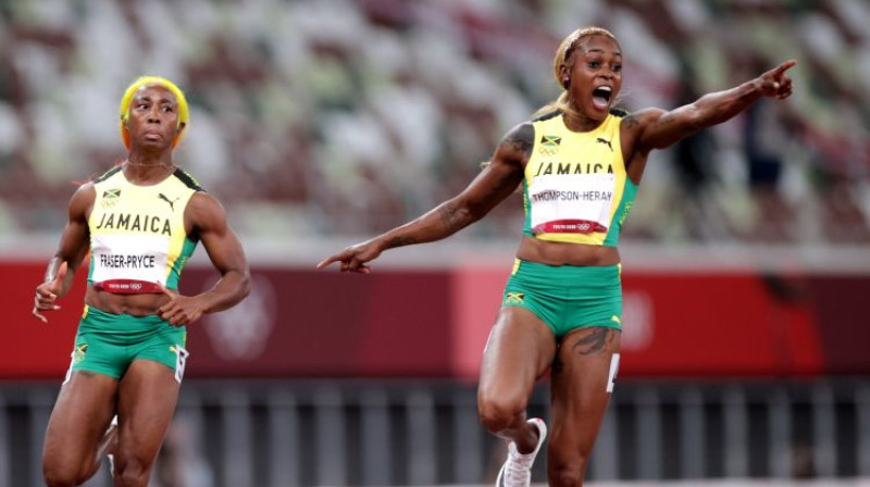 Elaina Tompsone-Hera svin uzvaru 100m sprintā. Foto: Reuters/Scanpix