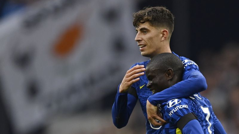 Kajs Haverts un N'Golo Kantē. Foto: Reuters/Scanpix