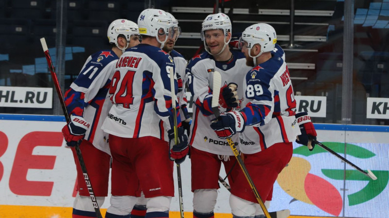 Maskavas CSKA hokejisti svin vārtu guvumu. Foto: cska-hockey.com