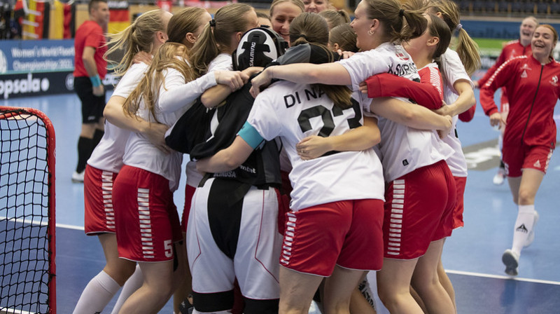 Dānijas izlase līksmo par iekļūšanu ceturtdaļfinālā
Foto: IFF Floorball