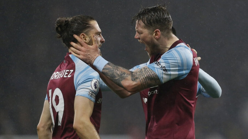 ''Burnley'' vārtu guvuma autori - Džejs Rodrigess un Vauts Vēghorsts. Foto: Reuters/Scanpix