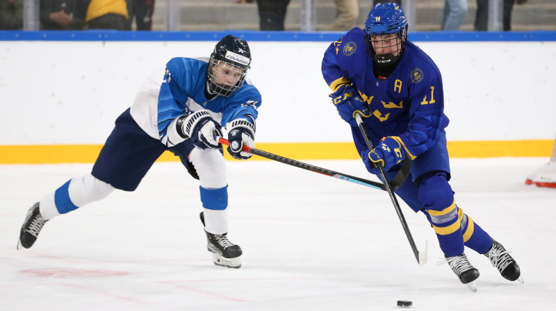 Zviedrijas kapteiņa asistenets Noā Ostlunds. Foto: IIHF