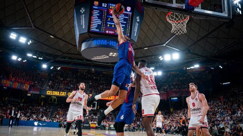 Džabari Pārkers uzbrukumā pret Pirejas "Olympiacos". Foto: Barça Basket