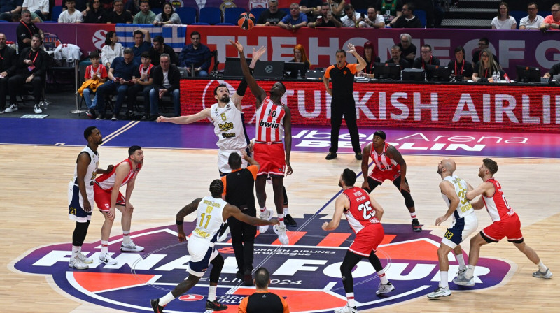 Pirejas "Olympiacos" pret Stambulas "Fenerbahçe". Foto: Annegret Hilse/Reuters/Scanpix