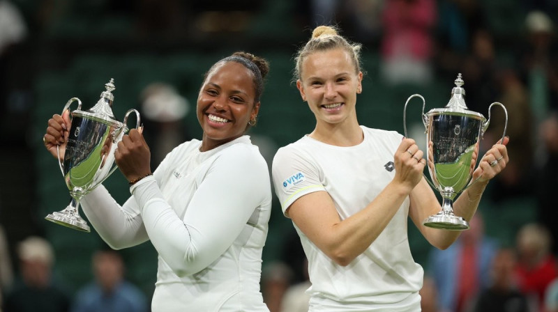 Teilore Taunsenda un Kateržina Siņakova. Foto: Wimbledon