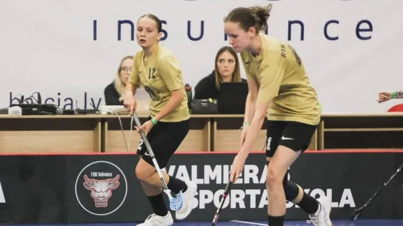 Nikola Rikmane (no labās) guva pirmos vārtus šajā mačā, foto: Latvian Open