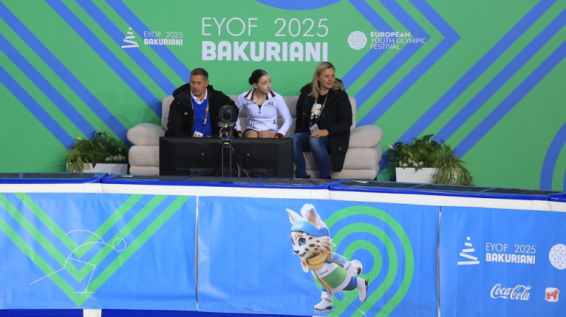 Tehniskais speciālists Raimo Reinsalu, Kira Baranovska, trenere Olga Kovaļkova. Foto: EYOF Bakuriani 2025 / LOK