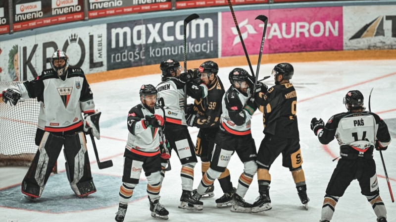 Mirklis no Tihi un Katovices vienību cīņas Polijas līgas finālā. Foto: Kamila Świeca/GKS Katowice