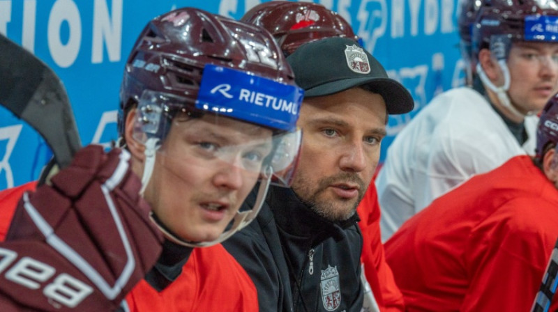 Gļebs Prohorenkovs un Raimonds Vilkoits. Foto: Sportacentrs.com