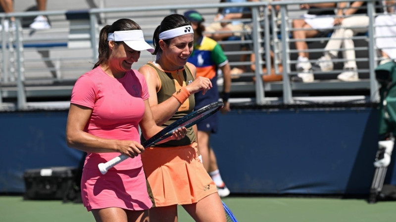 Monika Nikulesku un Anastasija Sevastova. Foto: Rhea Nall/USTA, usopen.org