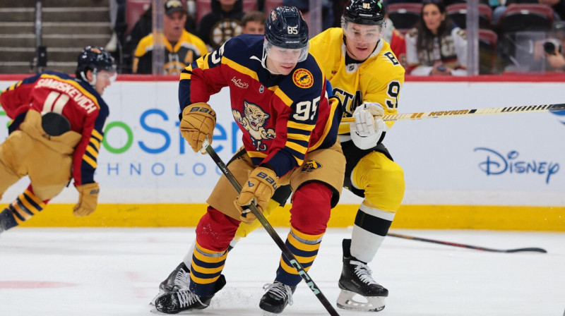 Sandis Vilmanis cīņā. Foto: Sam Navarro/Imagn Images/Scanpix