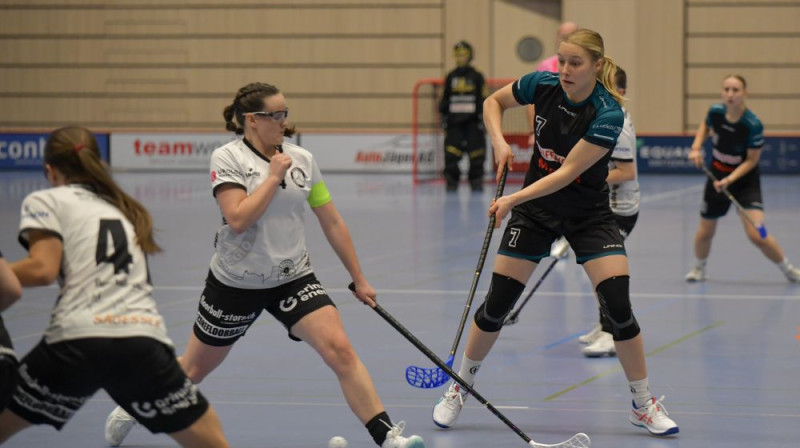 Madlēna Rozīte (#7), foto: Chur Unihockey