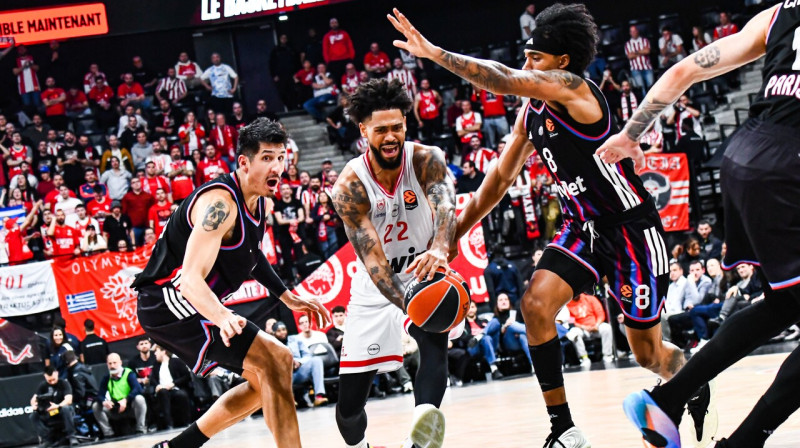 Pirejas "Olympiacos" vilcējspēks Tailers Dorsijs uzbrukumā Parīzē. Foto: Baptiste Autissier/SIPA/Scanpix