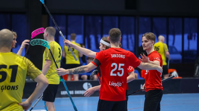 Liepājas "Kurši" gana pārliecinoši tikuši galā ar "Leģions/Grobiņas SC", foto: Ģirts Gertsons, FK Kurši