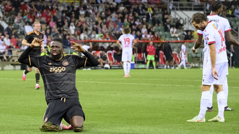 Tolu Arokodare pēc vārtu guvuma Amsterdamas "Ajax" labā Sionā. Foto: Justin Gilliéron/EPA/Scanpix
