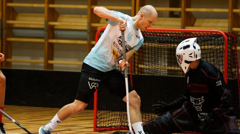 Aivis Kusiņš FK "Ogre" kreklā debitējis ar trim vārtu guvumiem, foto: Floorball.lv