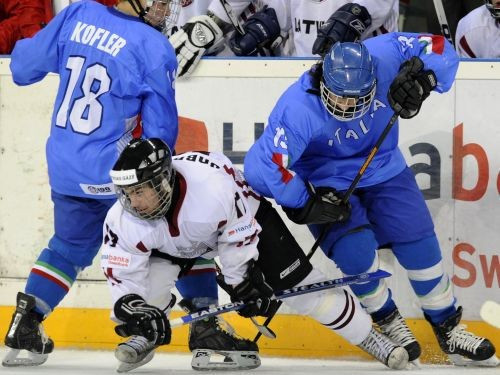 Latvijas U-18 izlase ar uzvaru sāk pasaules čempionātu