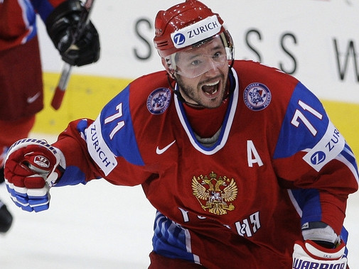 Krievu hokejisti piesardzīgi par superfinālu Krievija - Kanāda