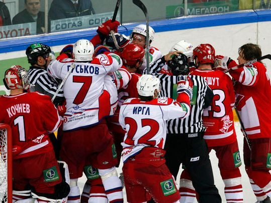 ''Lokomotiv'' sagrauj ''Spartak''(8:1) un spēlēs pret ''MVD''