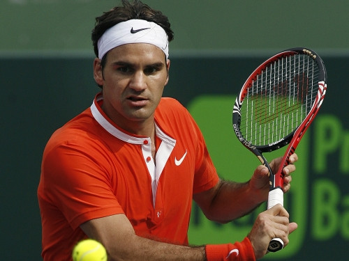 Federers spēlējoties sasniedz 4. kārtu