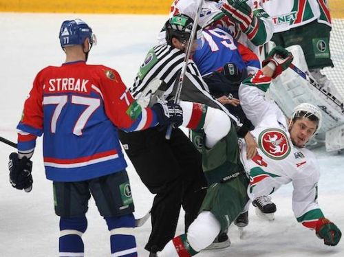Sodīti KHL otrās finālspēles tiesneši