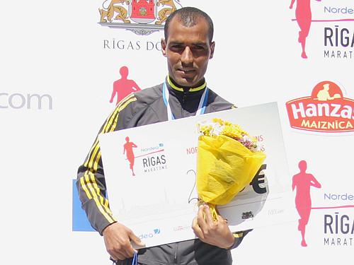 Nordea Rīgas maratonā uzvar marokānis Benazuzs (labots)