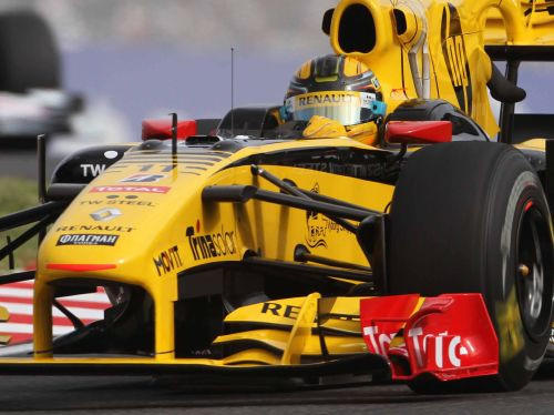 ''Renault'' un Petrovs tiek pie jauna sponsora – ''Flagman Vodka''