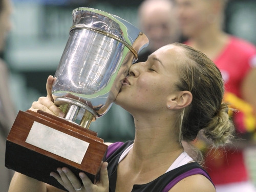 Cibulkovai pirmais WTA vienspēļu tituls, Azarenkai – jau astotais