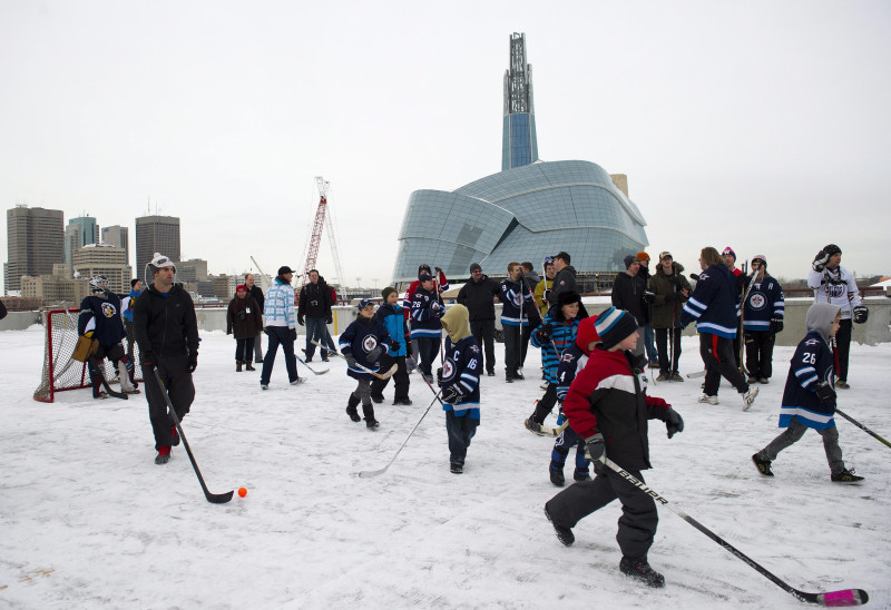 NHL lokauts: līga piedāvā 50%, spēlētāji grib 65%