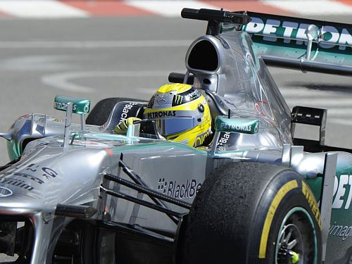 Ceturtdienas F1 treniņos Monako ielās dominē Rosbergs