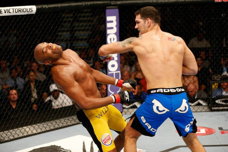 Andersons Silva noliek UFC čempiona pilnvaras