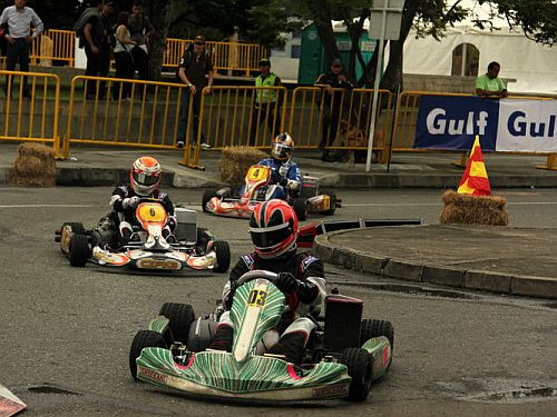 Slavenības tiekas Montoijas rīkotā kartingu sacīkstē Kolumbijā (+video)