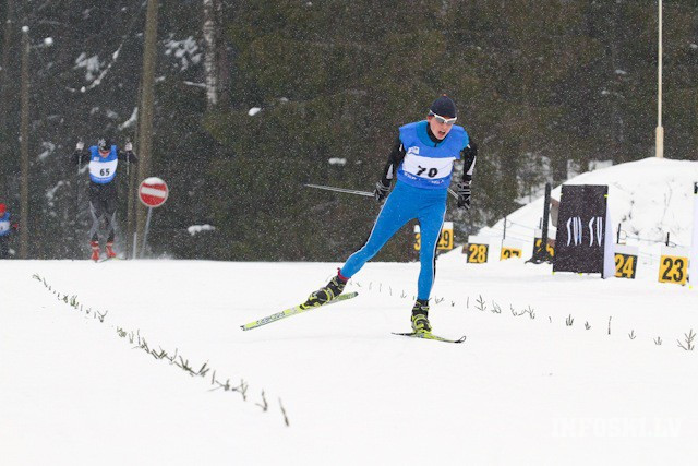 Slēpotājs I.Bikše pasaules čempionātā junioriem skiatlonā ārpus septiņdesmitnieka