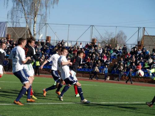 Spēka rangs: Daugavpilī cilvēki GRIB skatīties FUTBOLU