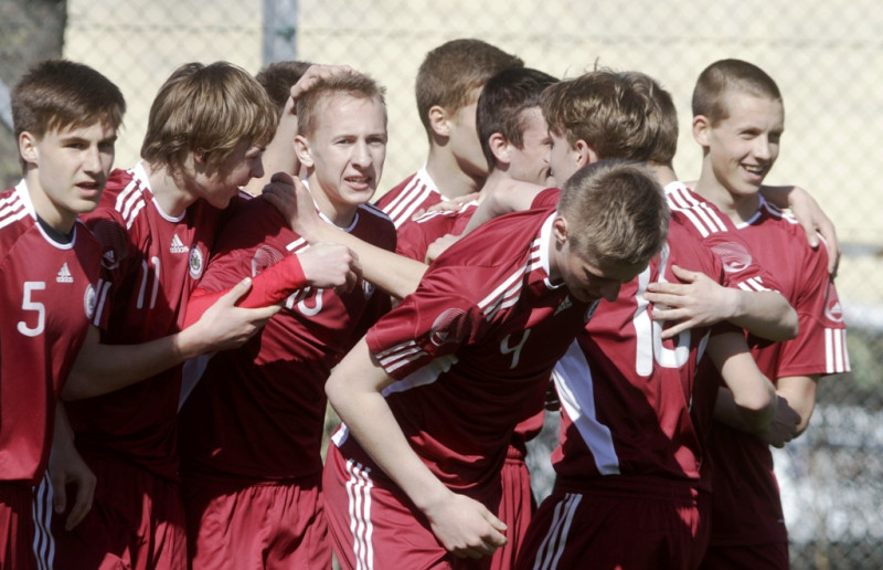Latvijas U18 izlase pieveic Igaunijas vienaudžus