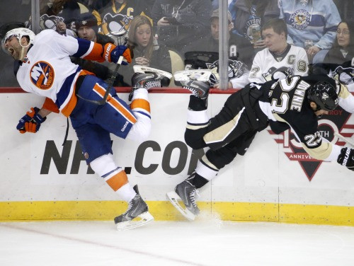 "Islanders" 95 sekundēs gūst trīs vārtus un bullīšos uzvar "Penguins"