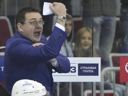 Bārtuļa treneris Nazarovs pēc spēles rupji pasūta žurnālistu