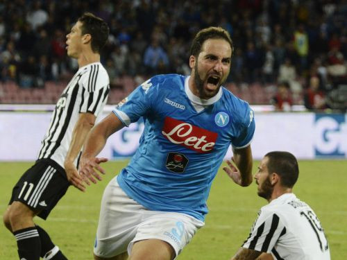 "Napoli" sarūpē čempionei "Juventus" vēl vienu neveiksmi