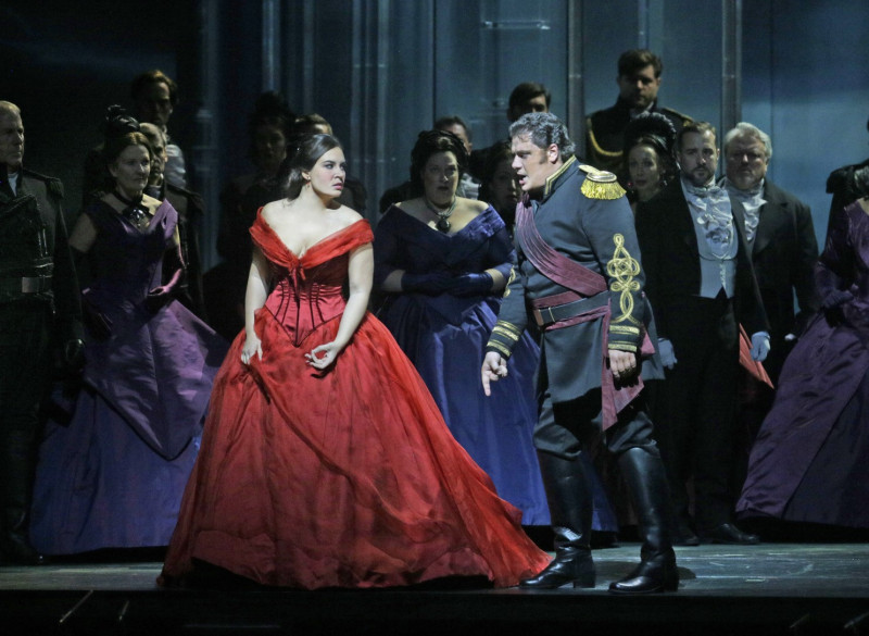Ņujorkas Metropoles operas teātris jauno sezonu svinīgi atklāja ar Džuzepes Verdi operas Otello jauniestudējumu