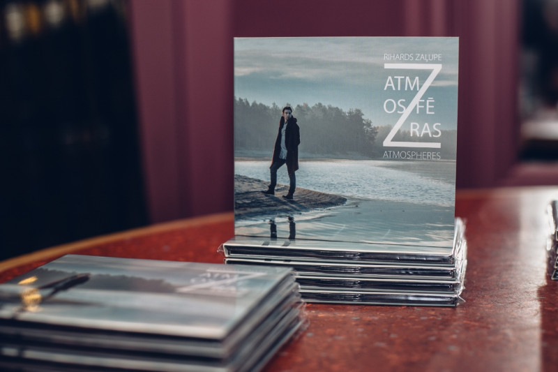 Riharda Zaļupe prezentē savu otro solo albumu “Z Atmosfēras”