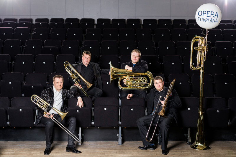 Metāla pūšaminstrumentu virtuozi tiekas ansambļa SHOWBRASS debijas koncertā Latvijas Nacionālajā operā
