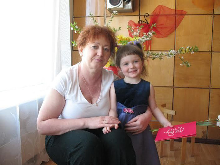Tatjana un viņas bērni lūdz līdzcilvēku palīdzību cīņai ar vēzi