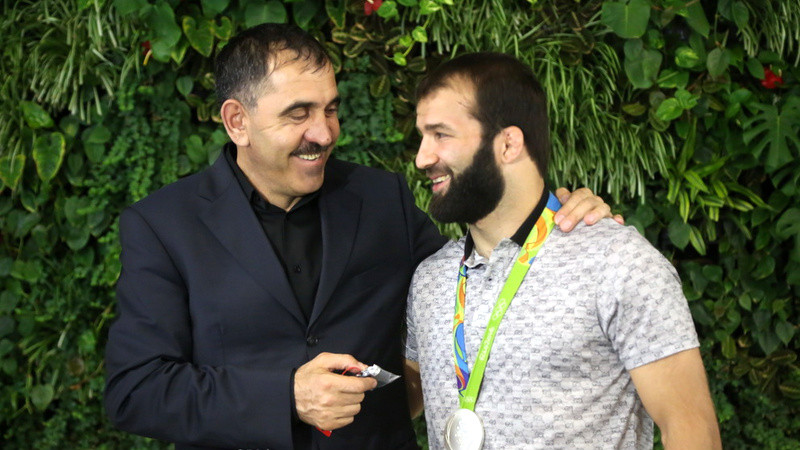 Ingušijas galva apdāvina Turcijas olimpisko vicečempionu