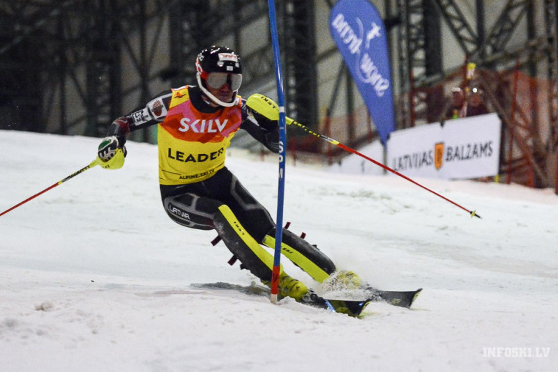 Kristaps Zvejnieks izcīna astoto vietu milzu slalomā